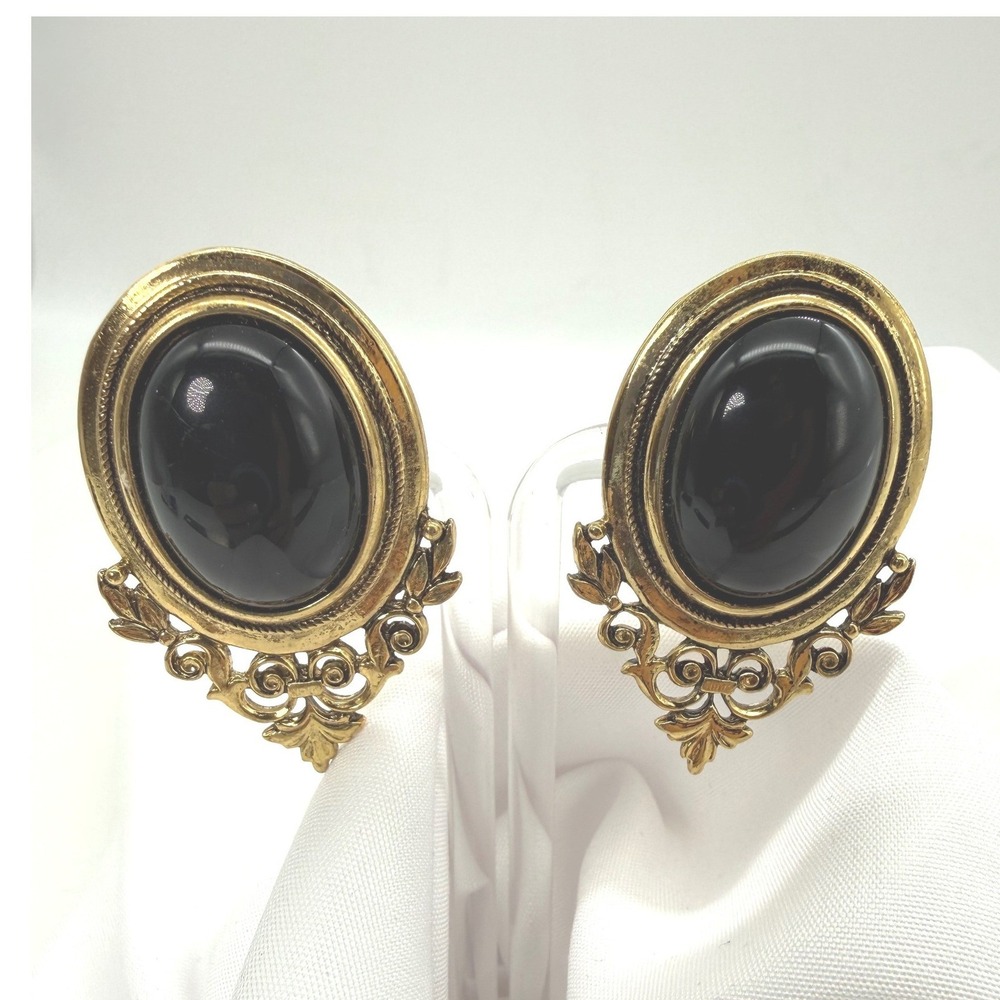 Agil Ltd Vintage Gold Tone Black Cabochon Filigree Clip On Statement Earrings